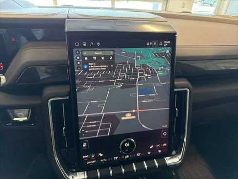 Used 2026 GMC Yukon Elevation image 2