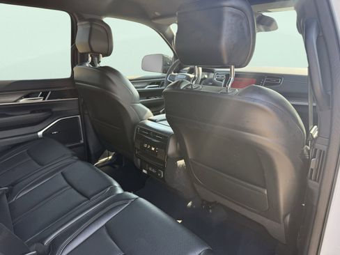 Used 2024 Jeep Wagoneer Series II w/ Flexible Seating Group image 51