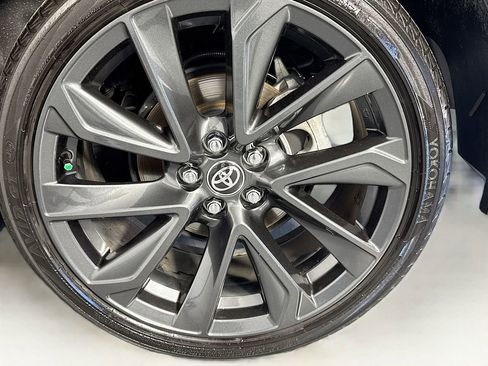 Used 2025 Toyota Corolla SE image 32