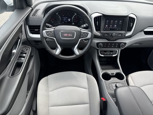 Used 2024 GMC Terrain SLE FWD image 12