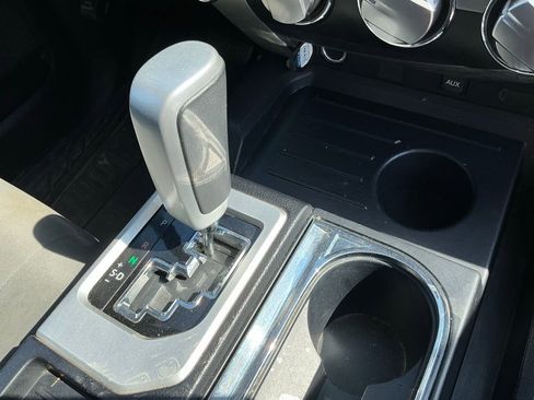 Used 2018 Toyota Tundra SR5 w/ SR5 Upgrade Package image 23