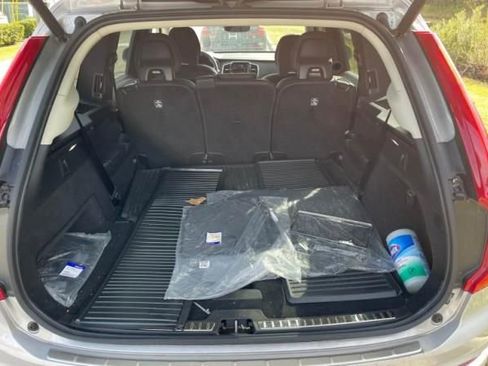 Used 2023 Volvo XC90 B5 Plus w/ Protection Package Premier image 7