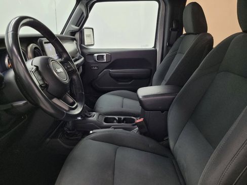 Used 2018 Jeep Wrangler Sport image 17