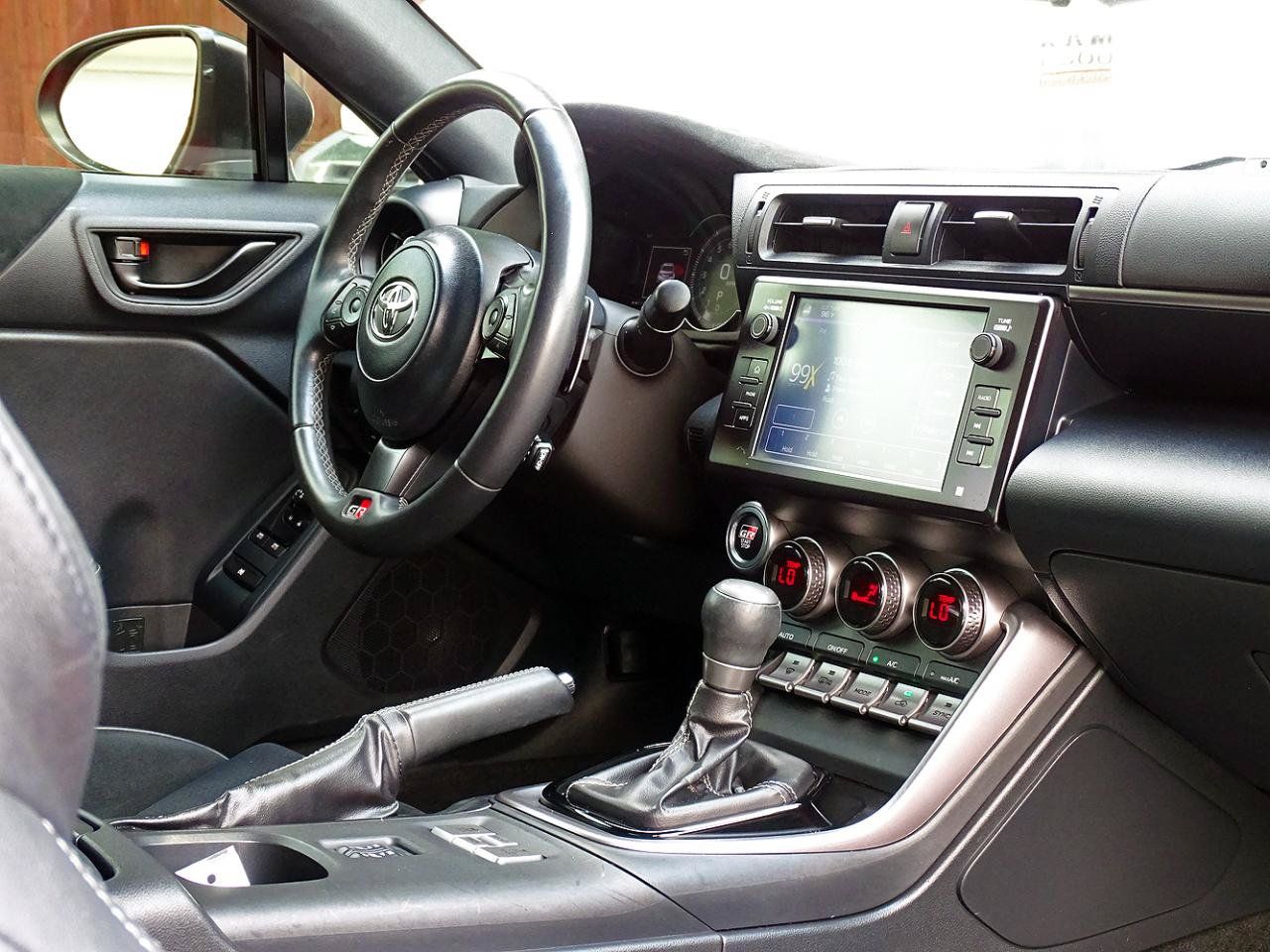 Used 2023 Toyota GR86 Premium RWD image 32