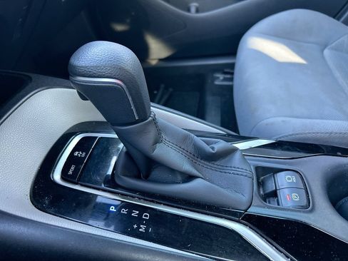 Used 2021 Toyota Corolla SE FWD image 23