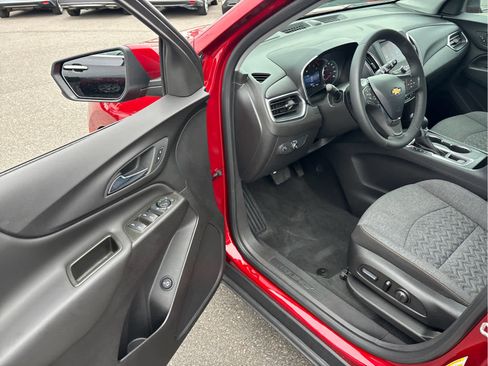 Certified 2024 Chevrolet Equinox LT w/ LPO, Floor Liner Package AWD/4WD image 6