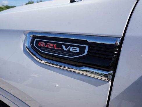 Used 2024 GMC Sierra 1500 Denali w/ Denali Reserve Package AWD/4WD image 9