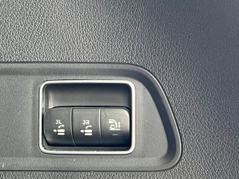 Certified 2025 Mercedes-Benz GLS 580 4MATIC image 43