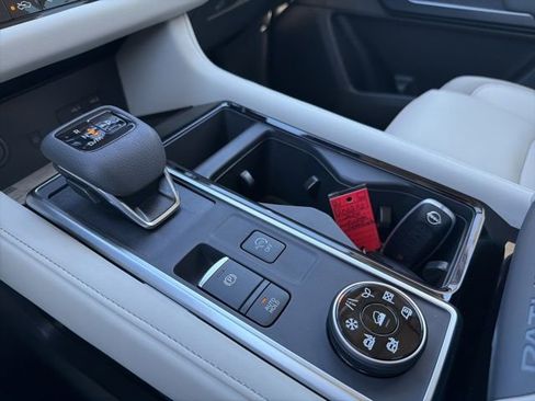 New 2026 Nissan Pathfinder SL w/ SL Premium Package image 31