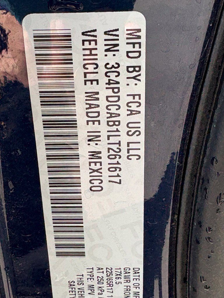 Used 2020 Dodge Journey SE w/ SE Popular Equipment Group FWD image 18