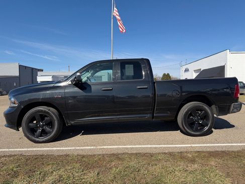 Used 2015 RAM 1500 Express w/ Black Ram 1500 Express Group image 8