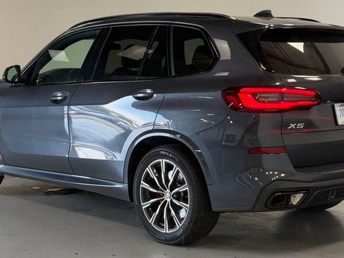 Used 2021 BMW X5 xDrive40i w/ M Sport Package AWD/4WD image 4