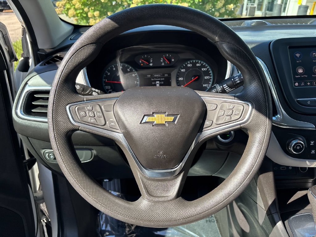 Used 2020 Chevrolet Equinox LS FWD image 17
