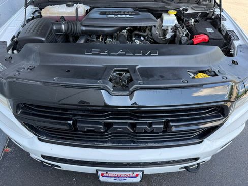 Used 2021 RAM 1500 Laramie AWD/4WD image 38