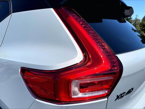 Used 2026 Volvo XC40 B5 Ultra w/ Climate Package AWD/4WD image 32