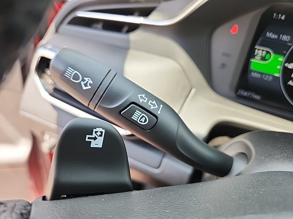 Used 2023 Chevrolet Bolt EUV LT w/ Comfort Package FWD image 19