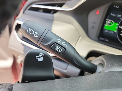 Used 2023 Chevrolet Bolt EUV LT w/ Comfort Package FWD image 19