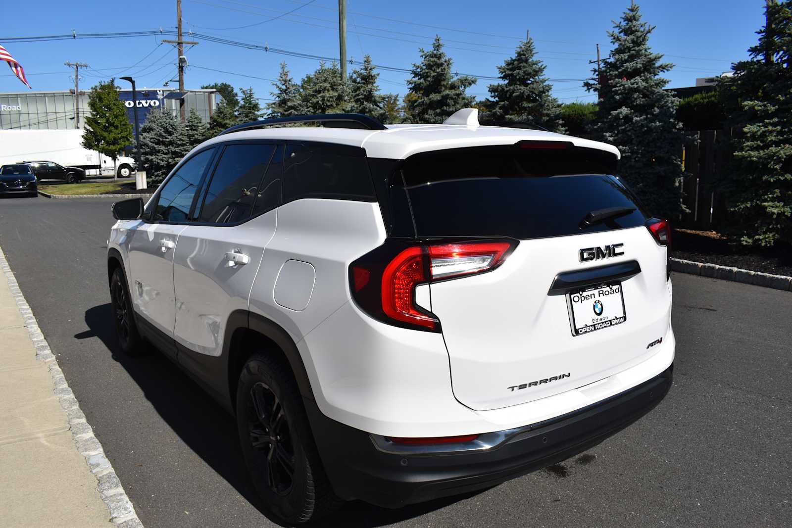 Used 2022 GMC Terrain AT4 w/ Infotainment Package II AWD/4WD image 7