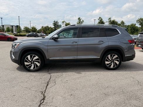 Used 2024 Volkswagen Atlas SEL AWD/4WD image 4