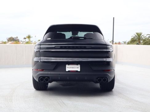 New 2026 Porsche Cayenne AWD/4WD image 10
