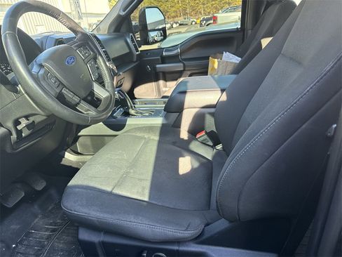 Used 2018 Ford F150 XLT w/ Equipment Group 302A Luxury image 9