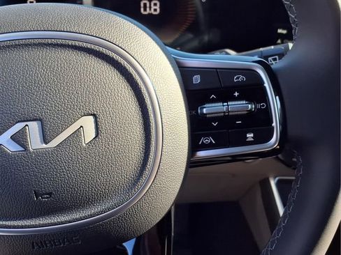 New 2026 Kia Carnival LXS image 10