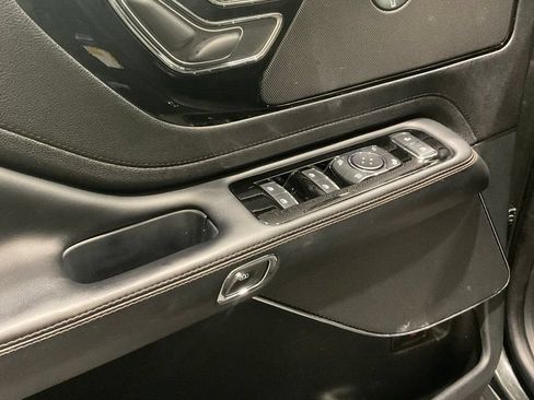 Used 2023 Lincoln Aviator Reserve w/ Equipment Group 201A AWD/4WD image 7