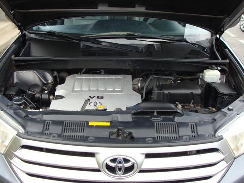 Used 2013 Toyota Highlander SE AWD/4WD image 34