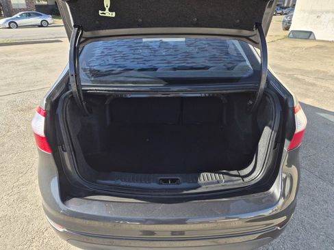 Used 2018 Ford Fiesta SE image 11