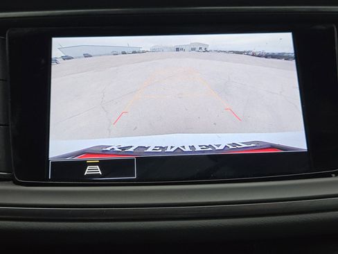 Used 2023 Buick Enclave Essence image 18