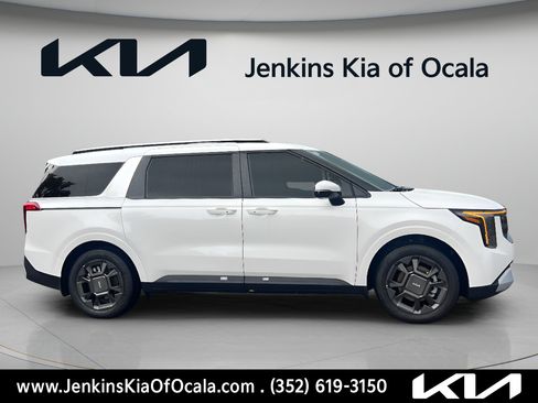 New 2026 Kia Carnival EX FWD image 2