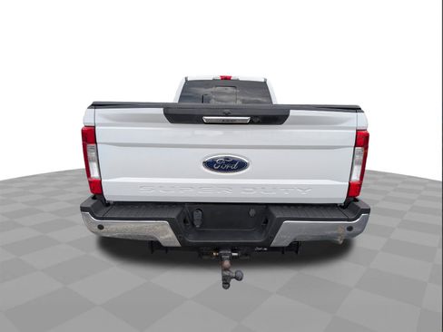 Used 2019 Ford F250 Lariat w/ Chrome Package RWD image 5