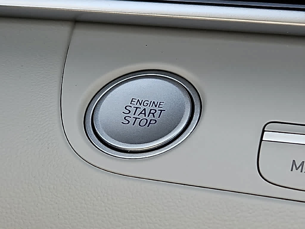 Used 2024 Hyundai Elantra Limited FWD image 23