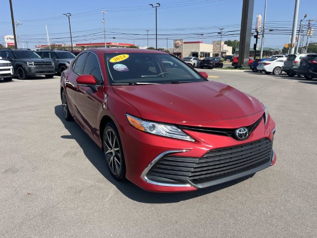 Used 2024 Toyota Camry XLE w/ Cold Weather Package FWD image 7