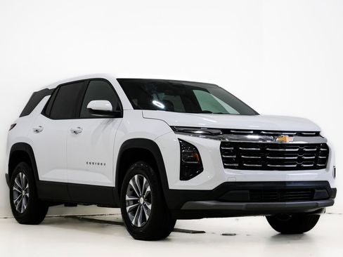 Used 2025 Chevrolet Equinox LT image 1