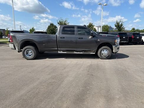 Used 2024 RAM 3500 Tradesman w/ Chrome Appearance Group AWD/4WD image 2