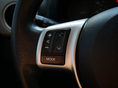 Used 2012 Toyota Yaris LE FWD image 17