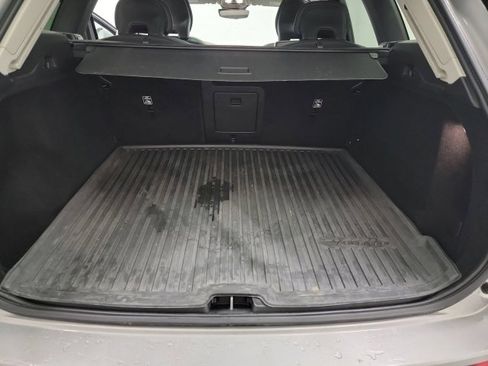 Used 2023 Volvo XC60 B5 Plus AWD/4WD image 26