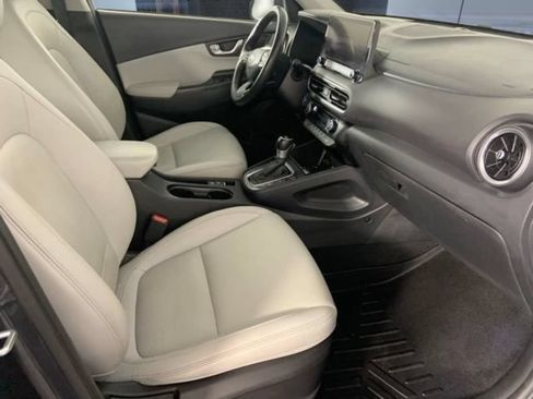 Used 2022 Hyundai Kona Limited AWD/4WD image 16