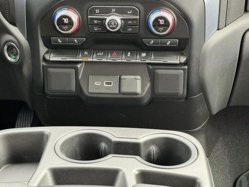 Used 2020 GMC Sierra 1500 SLE w/ SLE Value Package image 14