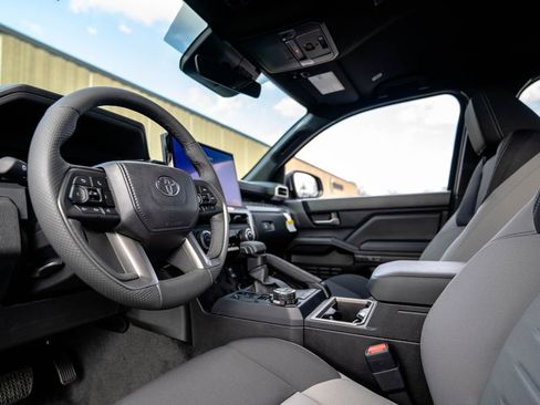 New 2026 Toyota Tacoma TRD Off-Road AWD/4WD image 5