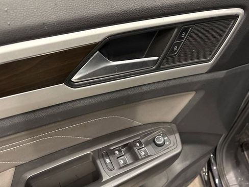 Used 2023 Volkswagen Atlas SE image 9