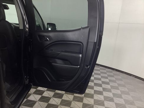 Used 2019 GMC Canyon SLT w/ Driver Alert Package image 11