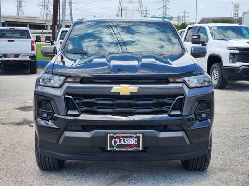 Used 2024 Chevrolet Colorado LT w/ LT Convenience Package II RWD image 2