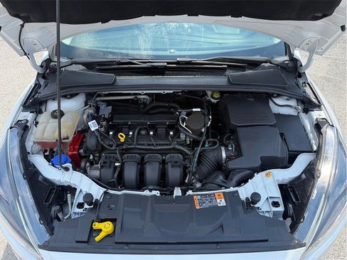 Used 2016 Ford Focus SE w/ Equipment Group 201A FWD image 42