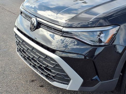 New 2025 Volkswagen Taos S image 18