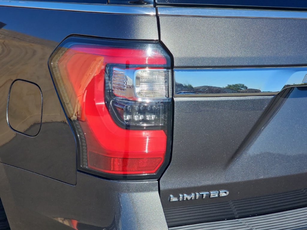 Used 2020 Ford Expedition Limited w/ Special Edition Package AWD/4WD image 43