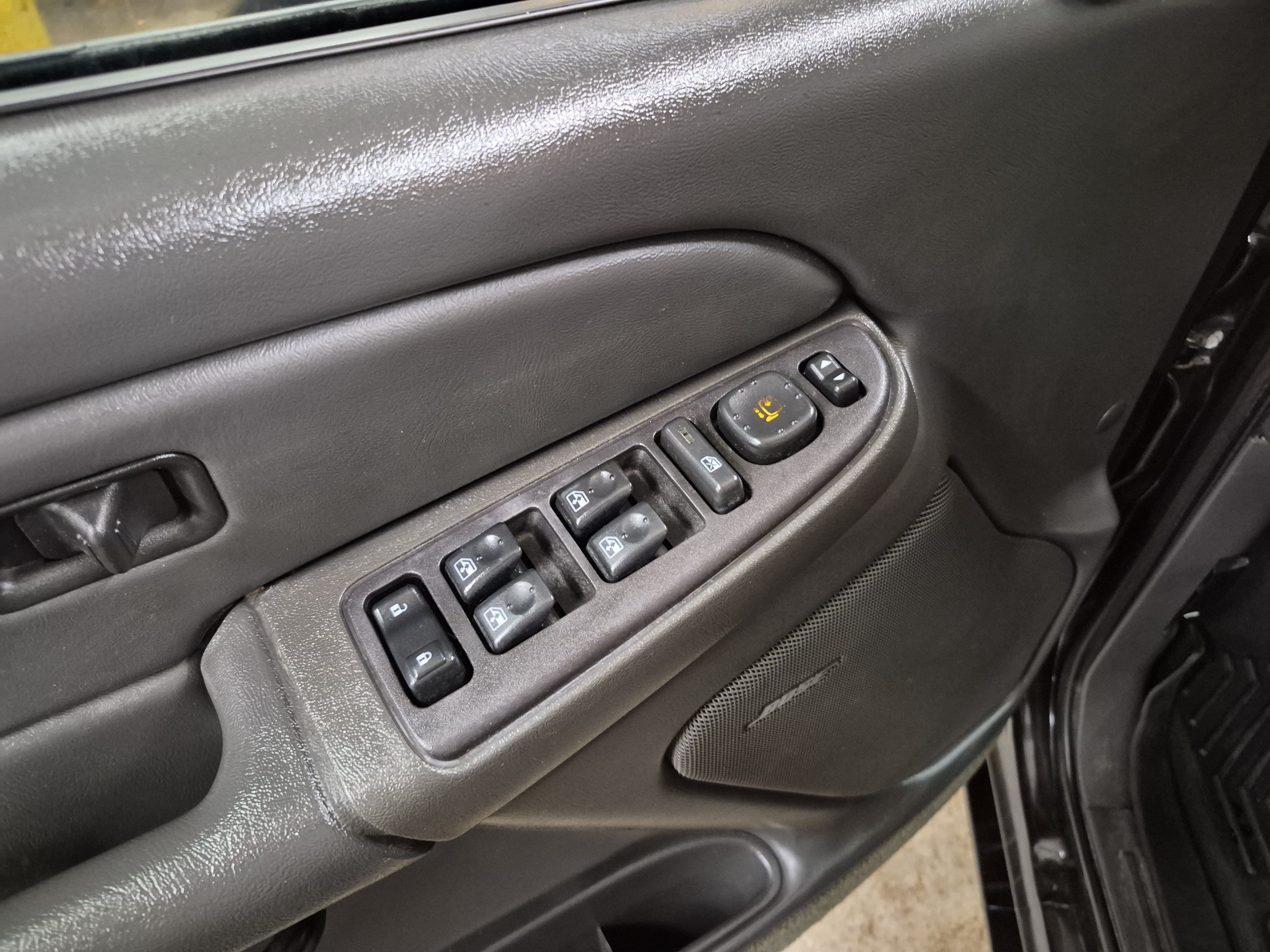 Used 2004 Chevrolet Silverado 1500 LS RWD image 11