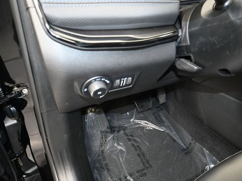 New 2026 Jeep Compass Latitude image 13