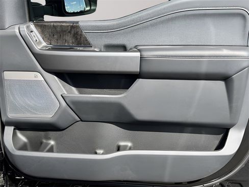 New 2025 Ford F250 Lariat w/ Lariat Ultimate Package image 17